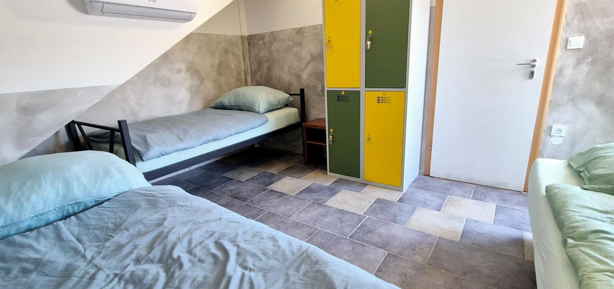 Bled Lesce Station Rooms And Beds ภายนอก รูปภาพ