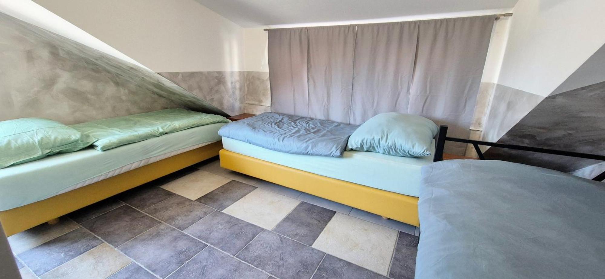 Bled Lesce Station Rooms And Beds ภายนอก รูปภาพ