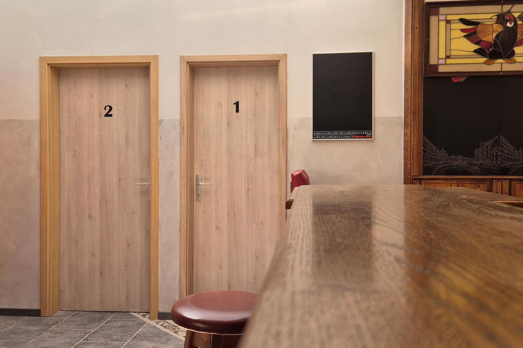 Bled Lesce Station Rooms And Beds ภายนอก รูปภาพ