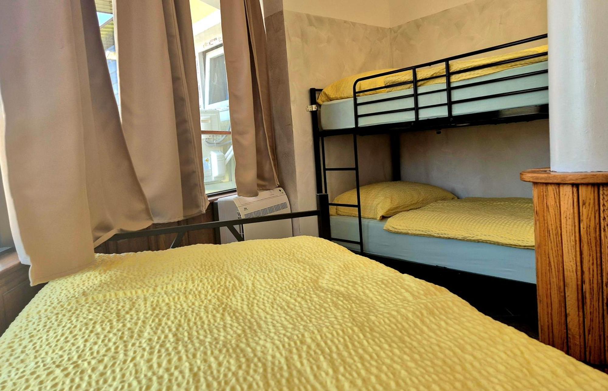 Bled Lesce Station Rooms And Beds ภายนอก รูปภาพ