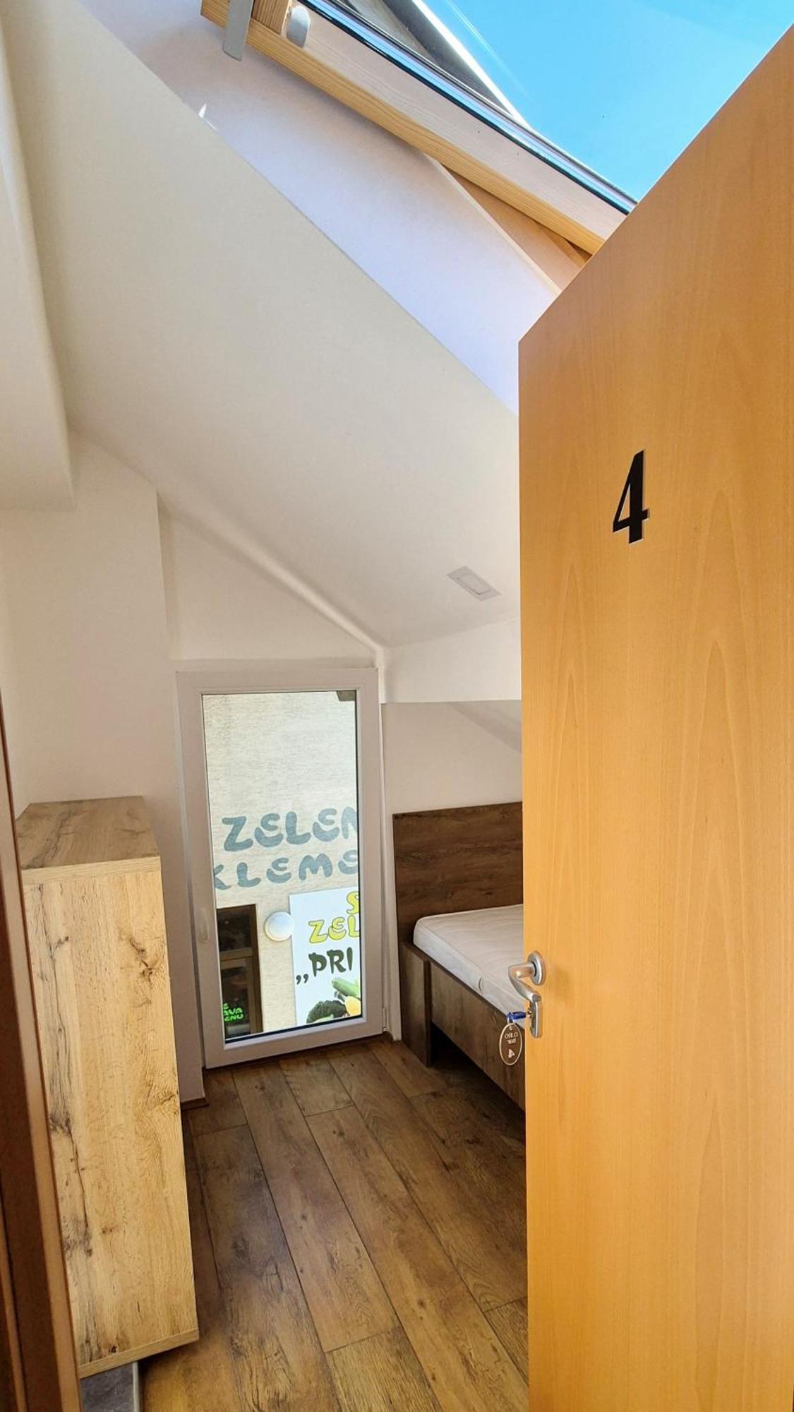 Bled Lesce Station Rooms And Beds ภายนอก รูปภาพ
