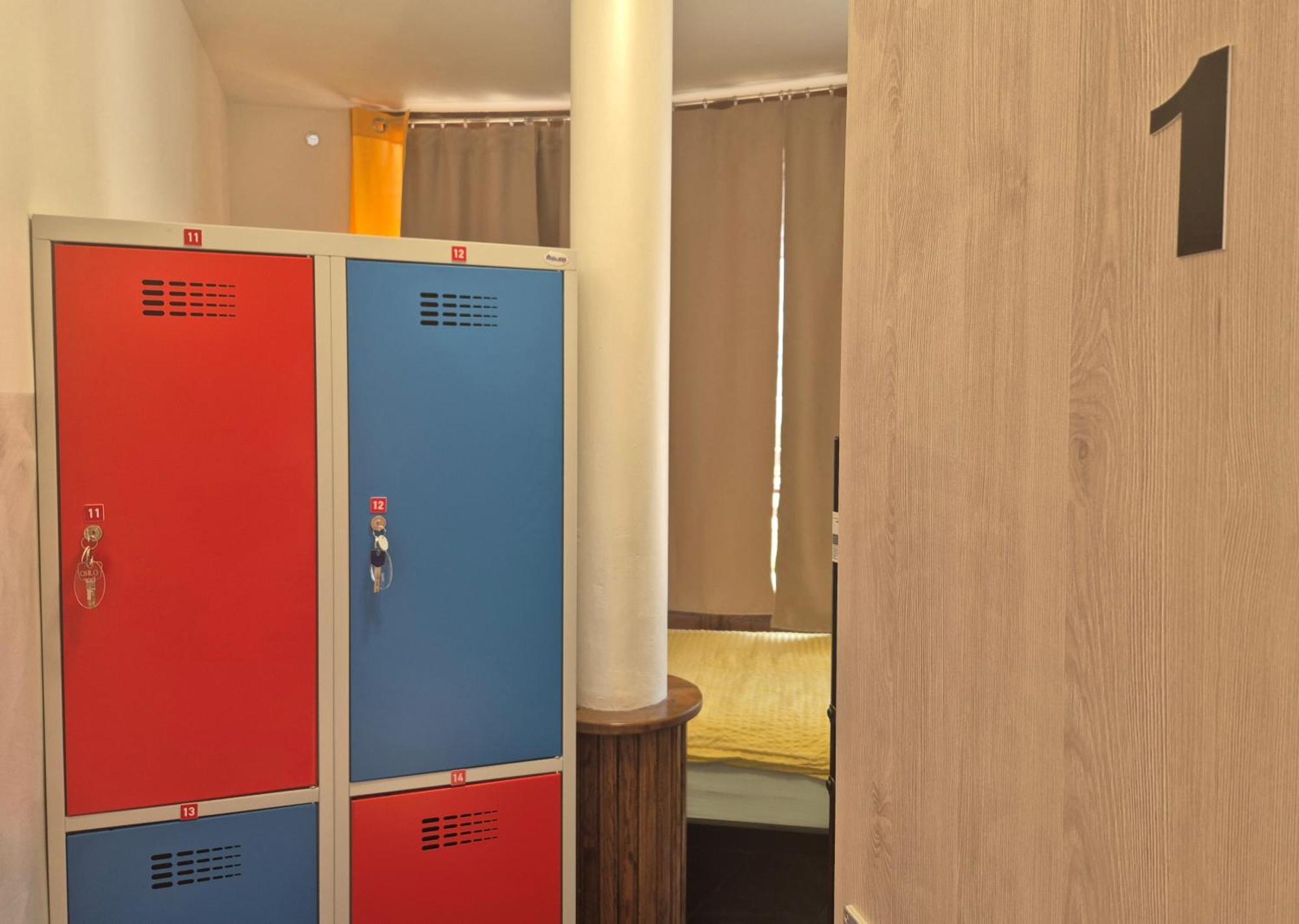 Bled Lesce Station Rooms And Beds ภายนอก รูปภาพ